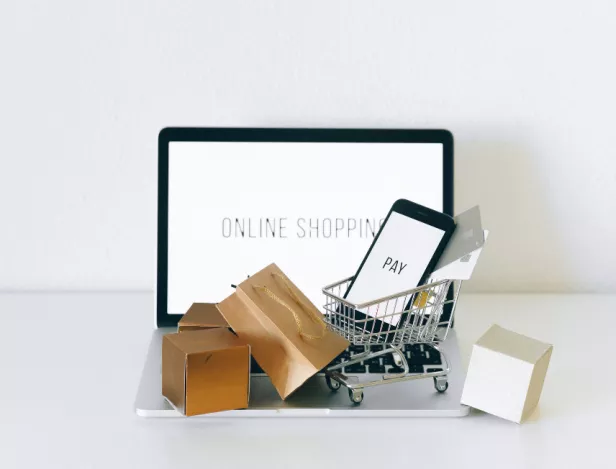 le-role-de-l-alternance-dans-le-bachelor-e-commerce