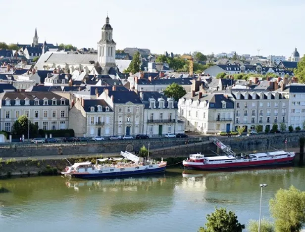 quelles-sont-les-qualites-requises-pour-integrer-une-ecole-web-a-angers